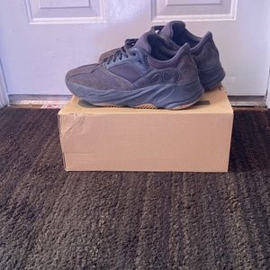 Yeezy 700 size 12 black
